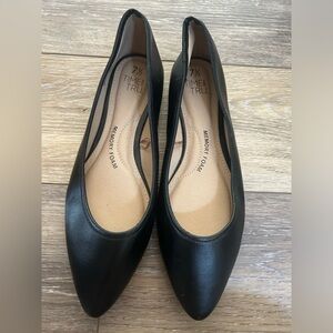 New without box black pointy toe flats
